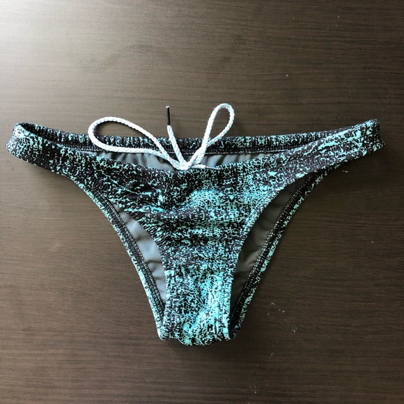 Jolyn Clothing Other - Women’s Jolyn Bikini Bottoms Size Small